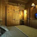 Foyer D'antan Con Caminetto Hammam O Vasca Idromassaggio