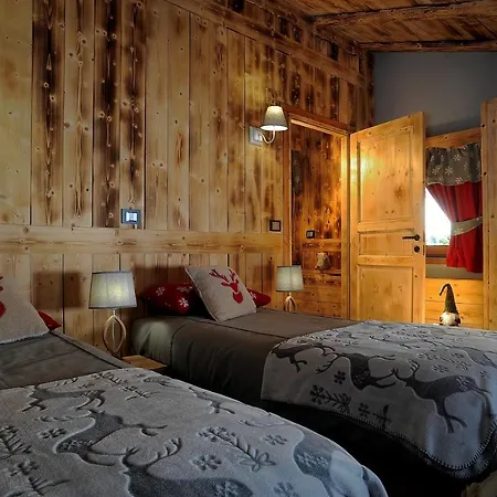 Foyer D'antan Con Caminetto Hammam O Vasca Idromassaggio Lägenhetshotell 3*