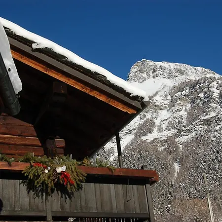 公寓式酒店 Foyer D'antan Con Caminetto Hammam O Vasca Idromassaggio 3*