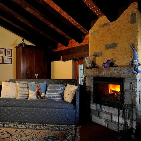 Foyer D'antan Con Caminetto Hammam O Vasca Idromassaggio 3* Brusson