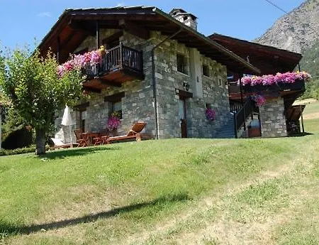 Foyer D'antan Con Caminetto Hammam O Vasca Idromassaggio Aparthotel