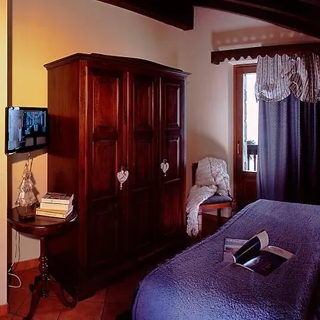 Foyer D'antan Con Caminetto Hammam O Vasca Idromassaggio 3* 布吕松