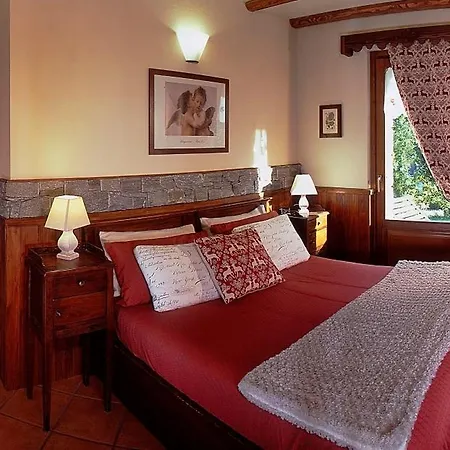 Lägenhetshotell Foyer D'antan Con Caminetto Hammam O Vasca Idromassaggio