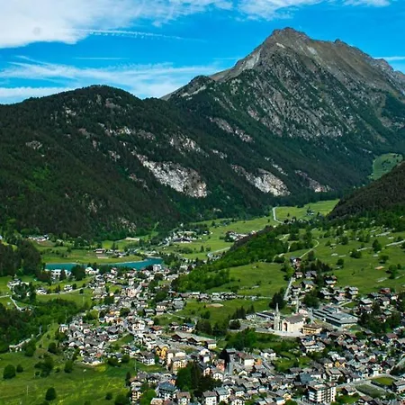 Foyer D'antan Con Caminetto Hammam O Vasca Idromassaggio 3*