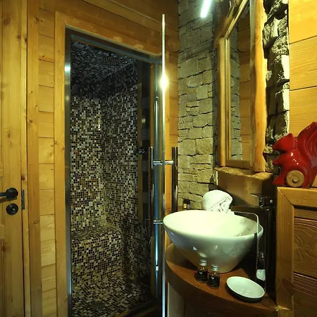 Ξενοδοχείο με διαμερίσματα Foyer D'antan Con Caminetto Hammam O Vasca Idromassaggio 3*