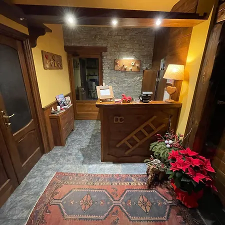 Foyer D'antan Con Caminetto Hammam O Vasca Idromassaggio Aparthotel Brusson
