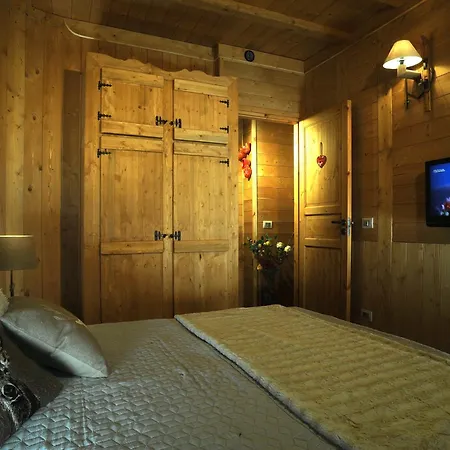 Foyer D'antan Con Caminetto Hammam O Vasca Idromassaggio