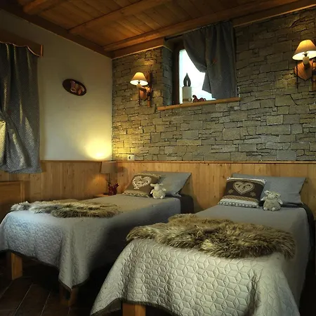 Foyer D'antan Con Caminetto Hammam O Vasca Idromassaggio 公寓式酒店 3*