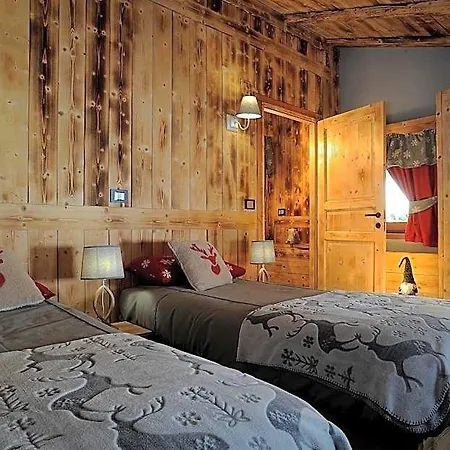 Foyer D'antan Con Caminetto Hammam O Vasca Idromassaggio