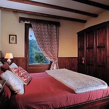 Hotel apartamentowy Foyer D'antan Con Caminetto Hammam O Vasca Idromassaggio 3*