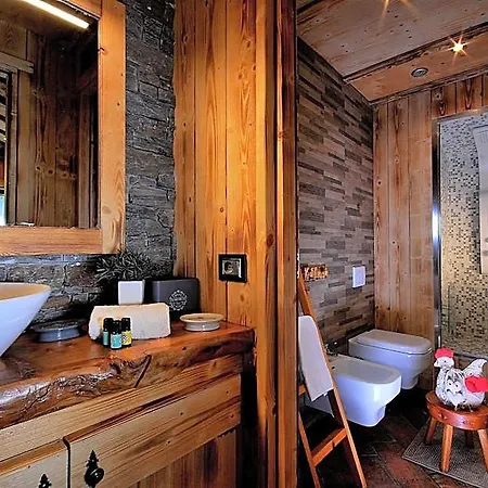 Foyer D'antan Con Caminetto Hammam O Vasca Idromassaggio 3*