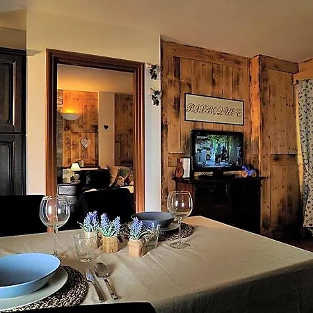 Foyer D'antan Con Caminetto Hammam O Vasca Idromassaggio Brusson