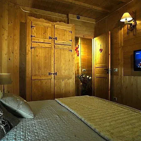 Foyer D'antan Con Caminetto Hammam O Vasca Idromassaggio Hotel apartamentowy