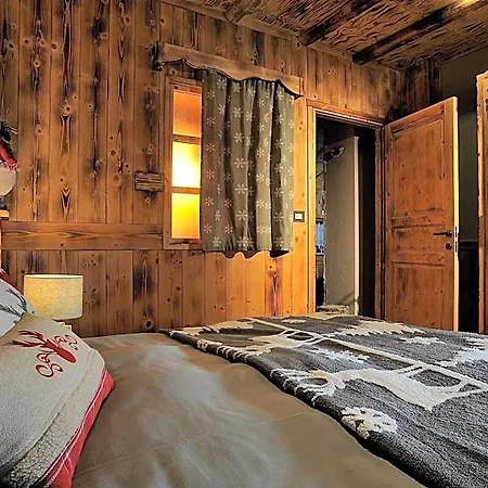 Foyer D'antan Con Caminetto Hammam O Vasca Idromassaggio