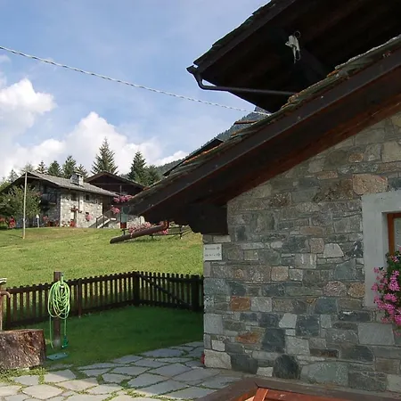 Foyer D'antan Con Caminetto Hammam O Vasca Idromassaggio 3*