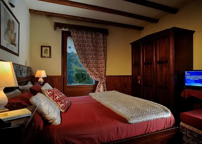 Foyer D'antan Con Caminetto Hammam O Vasca Idromassaggio Brusson