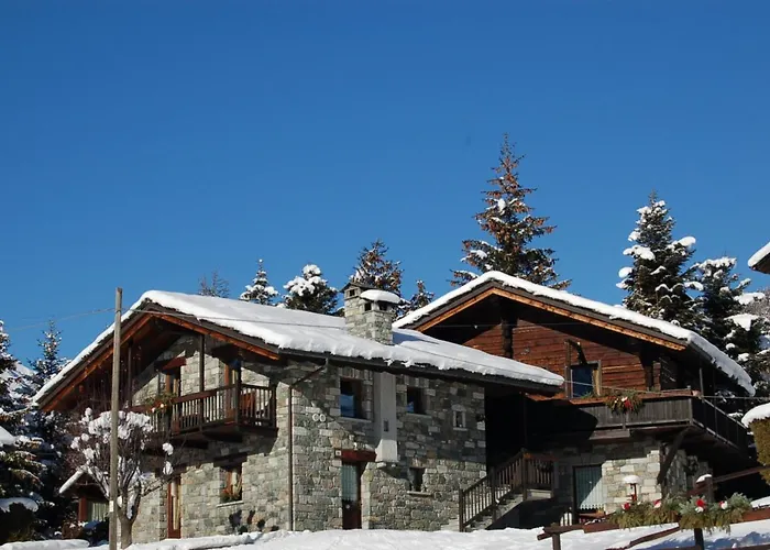 Foyer D'antan Con Caminetto Hammam O Vasca Idromassaggio Brusson