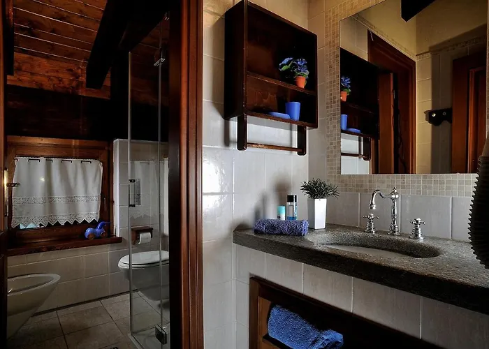 Foyer D'antan Con Caminetto Hammam O Vasca Idromassaggio 3* Brusson