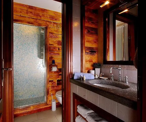 Foyer D'antan Con Caminetto Hammam O Vasca Idromassaggio 3* Brusson