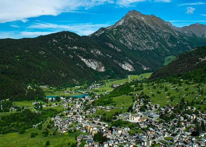 Foyer D'antan Con Caminetto Hammam O Vasca Idromassaggio 3*