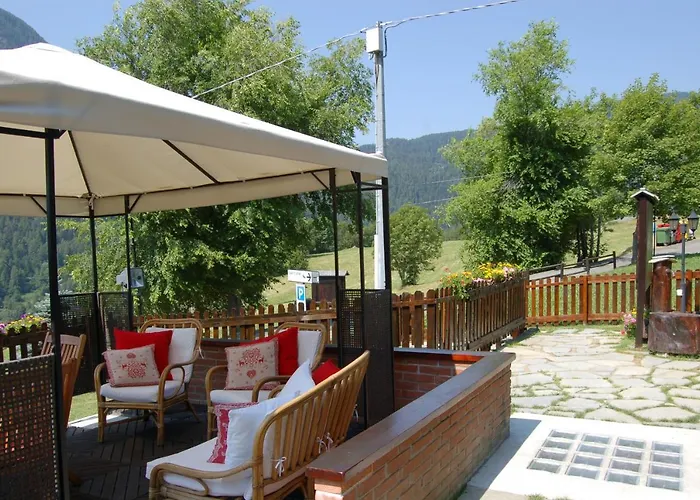 Foyer D'antan Con Caminetto Hammam O Vasca Idromassaggio