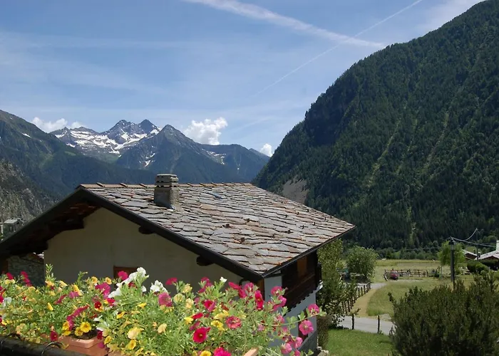 Foyer D'antan Con Caminetto Hammam O Vasca Idromassaggio